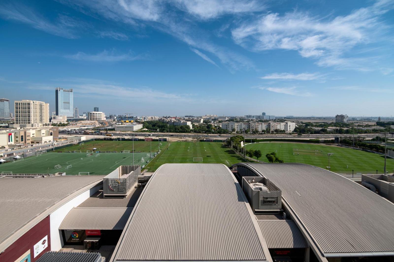Emirates Sports Hotel, Dubai Sports City Exterior photo