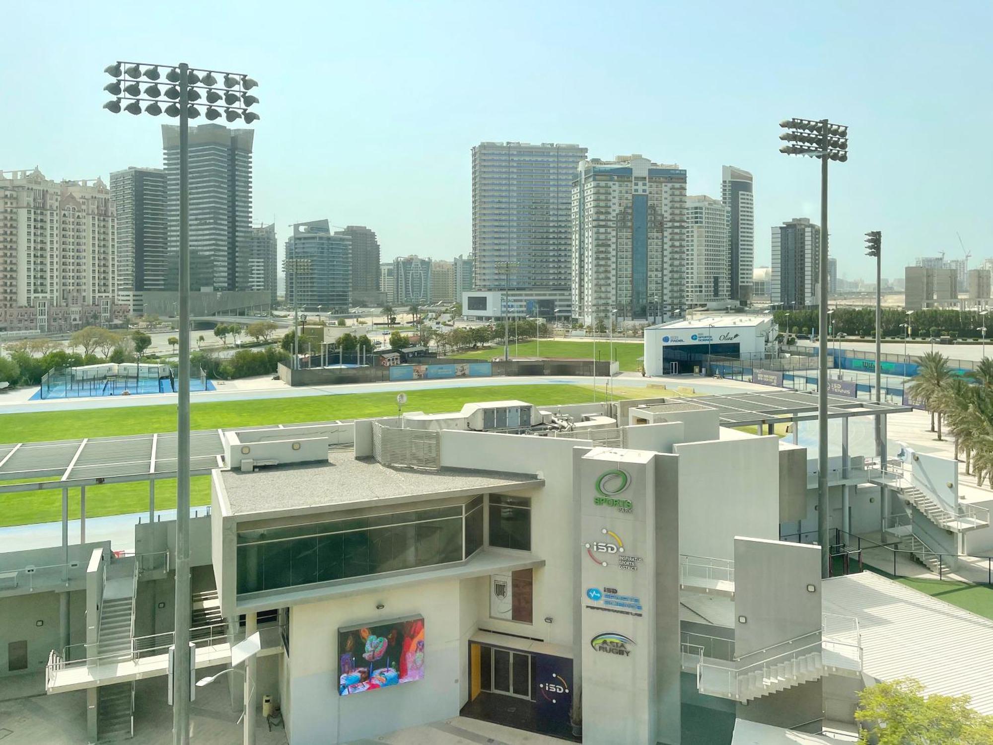 Emirates Sports Hotel, Dubai Sports City Exterior photo